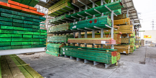 BMB Bouwmaterialen ontvangt als eerste traditionele bouwhandel in België de PEFC en FSC® labels voor duurzaam geproduceerd hout